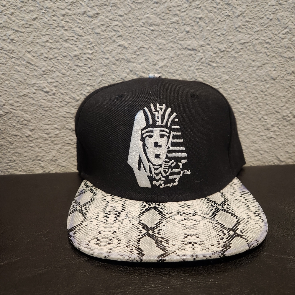 Official Last Kings Hat One Size Black and white